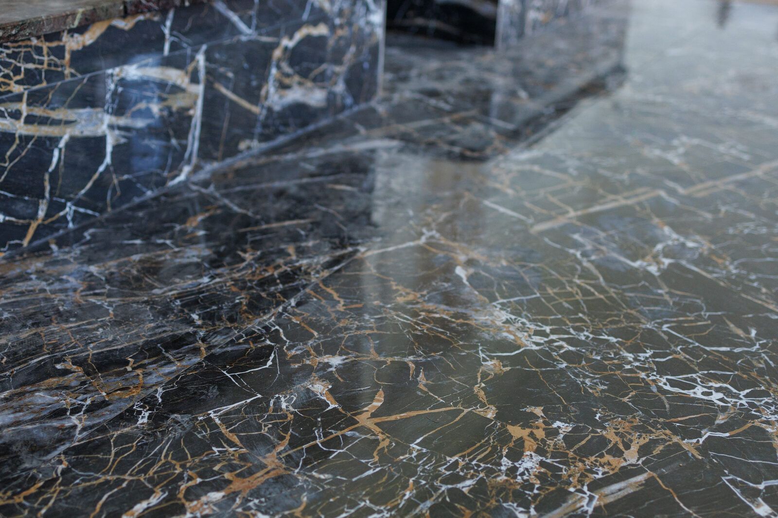 Close-up of a marble-like metallic epoxy surface